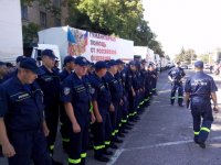 В Луганске состоялся митинг, посвященный годовщине прибытия первого гумконвоя МЧС РФ