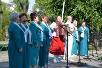 Коллективы ДК имени В. Ленина порадовали луганчан новой праздничной программой