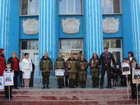 Копия Знамени Победы доставлена в Луганск в рамках проекта «Звезда нашей Великой Победы»