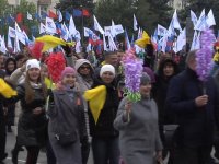 Первомайское шествие в Луганске